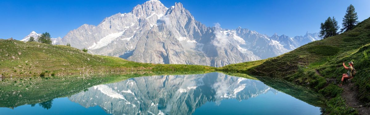 VALLE D'AOSTA-Lago Checrouit e Monte Bianco (foto archivio Regione Autonoma Valle d'Aosta)-2371-pano-2
